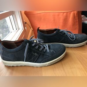 ECCO Suede sneaker